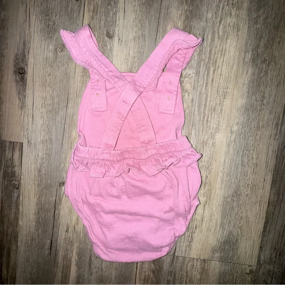 ☀️6/$20☀️ Carter's Pink Baby Romper
